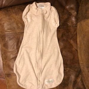 NEWBORN WOOMBIE CONVERTIBLE